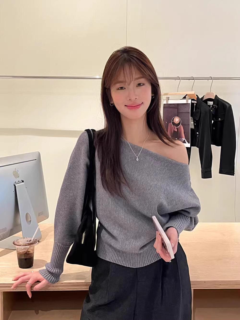 Long-sleeve Knit Top Slanted Shoulder Blouse