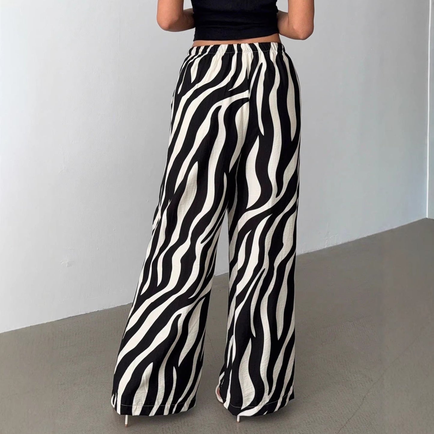 Wide-Leg Design Pants