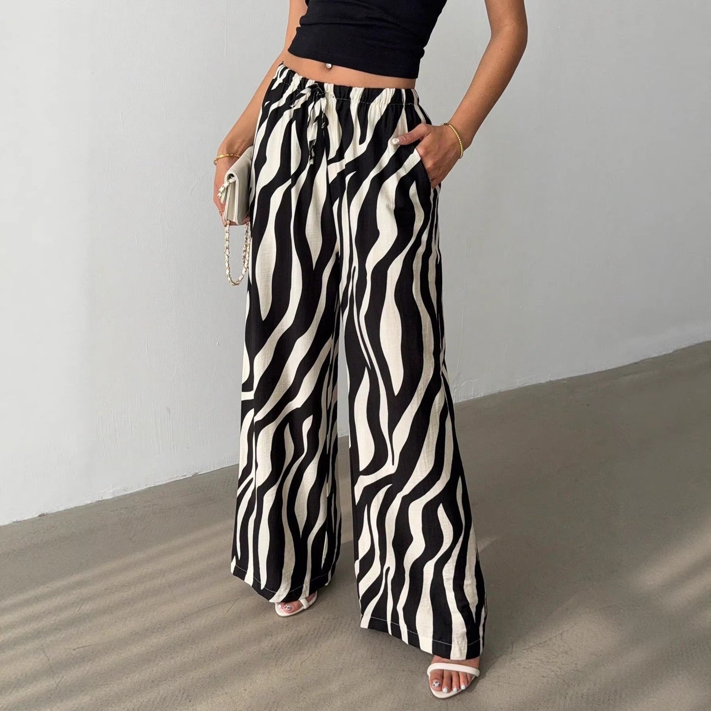 Wide-Leg Design Pants