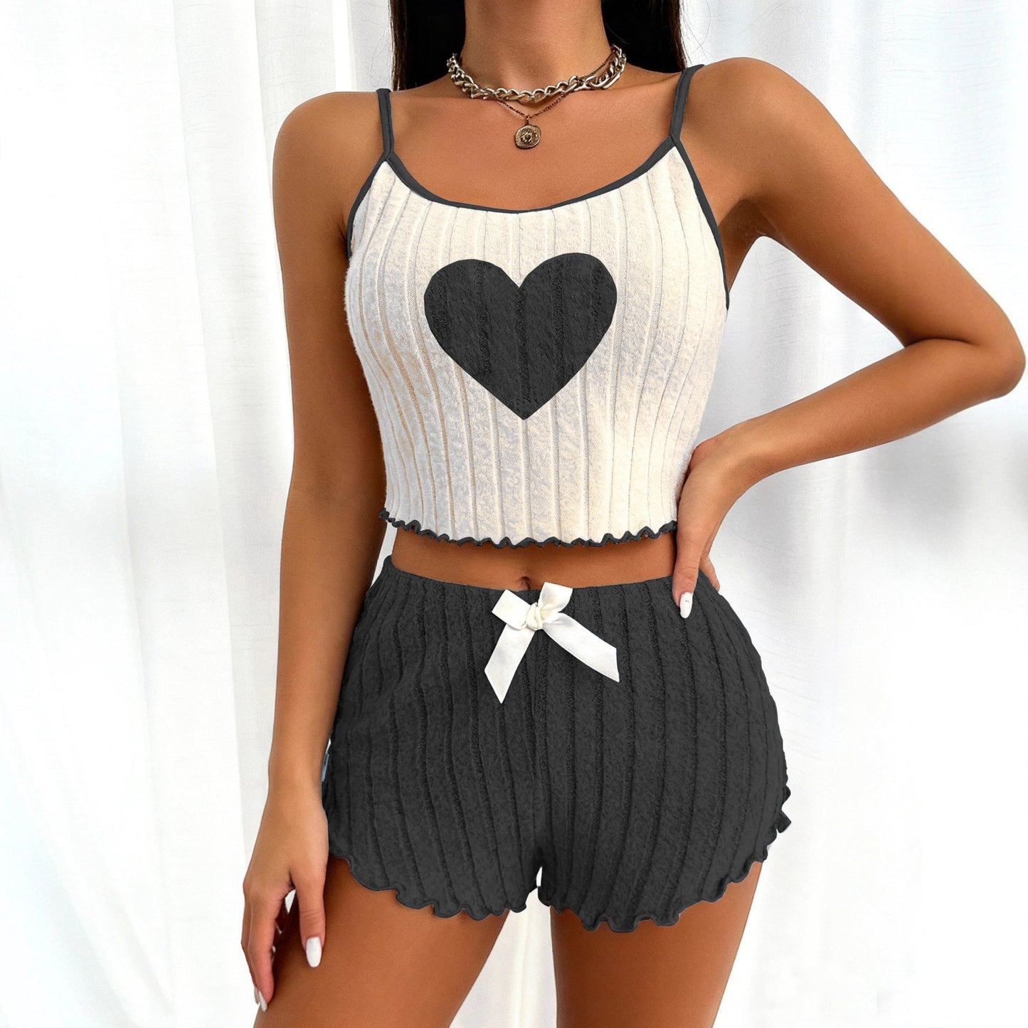 Casual Two-piece Set Featuring Loose-fitting Shorts And A Tank Top