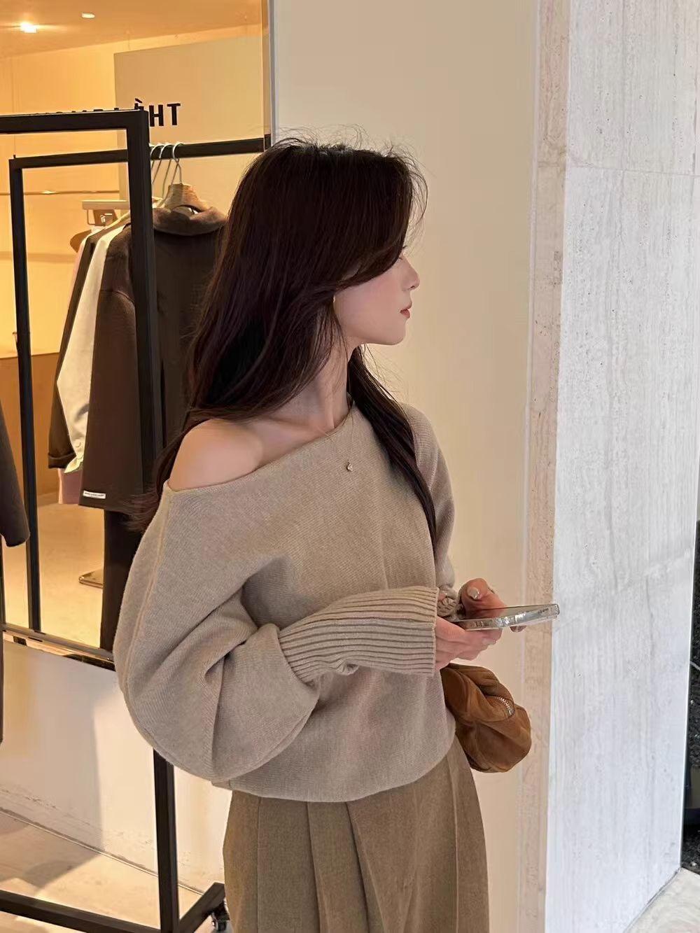 Long-sleeve Knit Top Slanted Shoulder Blouse