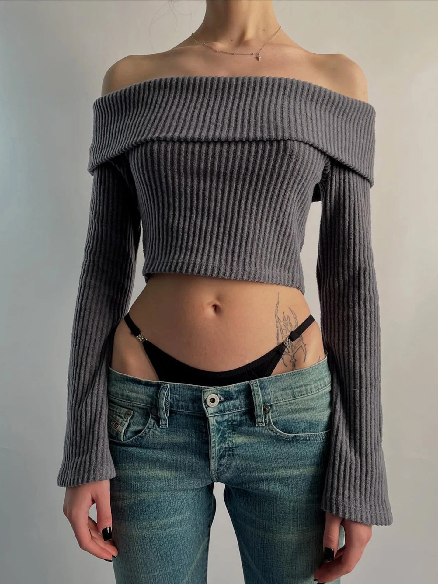 Hugcitar small size Elegant Slash Neck Long Flare Sleeve Sexy Slim Crop T-Shirt Top Autumn Winter Women Casual Clothes Party Streetwear